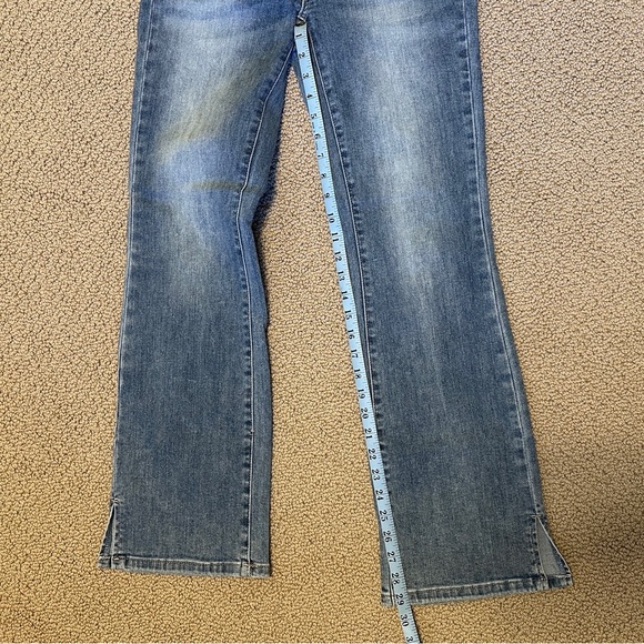 Judy Blue Light Wash Slim Bootcut Jeans w/Slit Hem | Womens 5/27 - Picture 16 of 17
